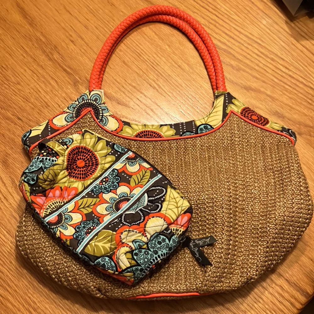 EUC Vera Bradley Flower Shower satchel with matching makeup bag